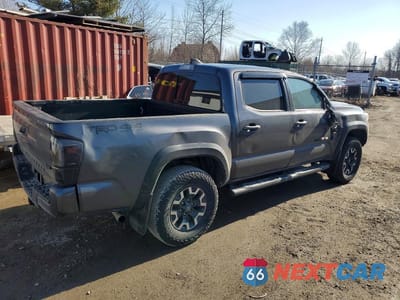 Trzecie zdjęcie samochodu z tyłu: 2022 TOYOTA TACOMA SR V6 VIN:3TYCZ5AN7NT068153 - miniatura