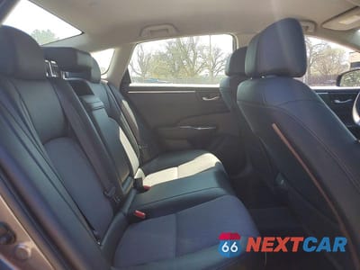 Zdjęcie 10 z 12 samochodu: 2019 HONDA CLARITY VIN:JHMZC5F15KC002001 - miniatura