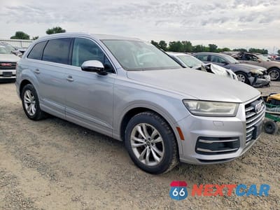 Czwarte zdjęcie samochodu z boku: 2017 AUDI Q7 PREMIUM VIN:WA1AAAF70HD003930 - miniatura