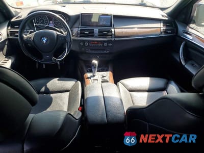 Zdjęcie 8 z 12 samochodu: 2013 BMW X5 XDRIVE50I VIN:5UXZV8C52DL426919 - miniatura