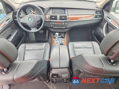 Zdjęcie 8 z 13 samochodu: 2013 BMW X5 XDRIVE35I VIN:5UXZV4C56D0B17645 - miniatura