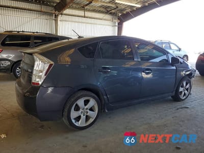 Trzecie zdjęcie samochodu z tyłu: 2010 TOYOTA PRIUS V VIN:JTDKN3DU5A0031741 - miniatura