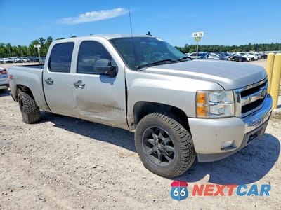 Czwarte zdjęcie samochodu z boku: 2008 CHEVROLET SILVERADO K1500 VIN:2GCEK13M481127712 - miniatura