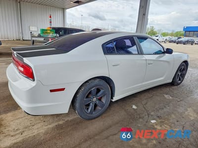 Trzecie zdjęcie samochodu z tyłu: 2011 DODGE CHARGER SE VIN:2B3CL3CG5BH567349 - miniatura