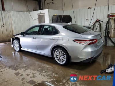 Drugie zdjęcie samochodu z przodu: 2019 TOYOTA CAMRY HYBRID XLE VIN:4T1B21HK0KU012915 - miniatura
