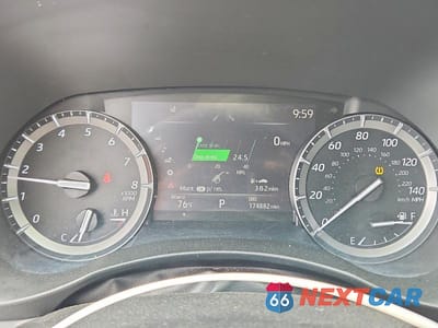 Zdjęcie 9 z 13 samochodu: 2021 TOYOTA HIGHLANDER XLE VIN:5TDGZRAH9MS076011 - miniatura