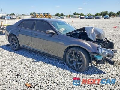 Czwarte zdjęcie samochodu z boku: 2021 CHRYSLER 300 S VIN:2C3CCABG4MH532796 - miniatura