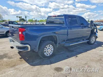 Trzecie zdjęcie samochodu z tyłu: 2022 CHEVROLET SILVERADO K2500 HEAVY DUTY LT VIN:1GC4YNE77NF150642 - miniatura