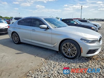 Czwarte zdjęcie samochodu z boku: 2019 BMW 530E VIN:WBAJA9C53KB391730 - miniatura
