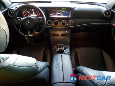 Zdjęcie 8 z 12 samochodu: 2018 MERCEDES-BENZ E 300 VIN:WDDZF4JB5JA404233 - miniatura