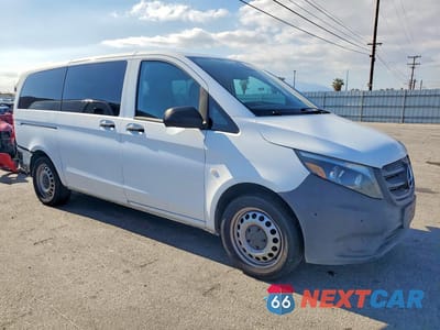 Czwarte zdjęcie samochodu z boku: 2019 MERCEDES BENZ METRIS VIN:WD4PG2EE7K3516678 - miniatura