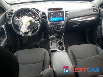 Zdjęcie 8 z 13 samochodu: 2014 KIA SORENTO LX VIN:5XYKTDA75EG504371 - miniatura