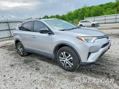Czwarte zdjęcie samochodu z boku: 2018 TOYOTA RAV4 LE VIN:2T3ZFREV4JW512937 - miniatura