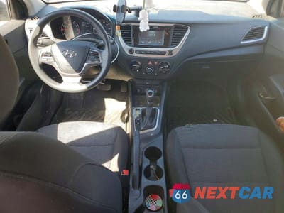 Zdjęcie 8 z 12 samochodu: 2018 HYUNDAI ACCENT SE VIN:3KPC24A30JE029479 - miniatura