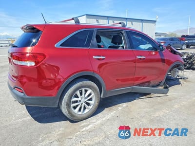 Trzecie zdjęcie samochodu z tyłu: 2017 KIA SORENTO LX V6 VIN:5XYPG4A59HG272709 - miniatura