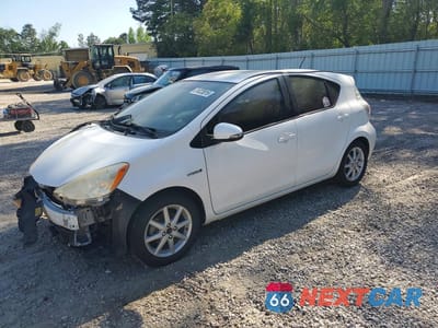 2013 TOYOTA PRIUS C THREE JTDKDTB31D1041839 - główne zdjęcie licytacji z USA - miniatura