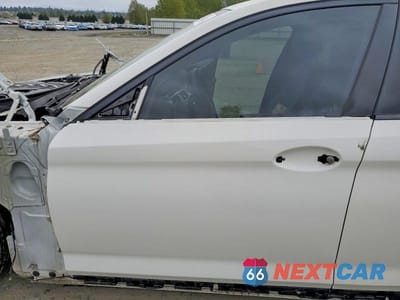 Zdjęcie 7 z 13 samochodu: 2022 BMW M550XI VIN:WBA13BK04NCJ66237 - miniatura