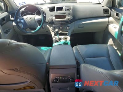 Zdjęcie 8 z 12 samochodu: 2012 TOYOTA HIGHLANDER BASE VIN:5TDZK3EH0CS089619 - miniatura