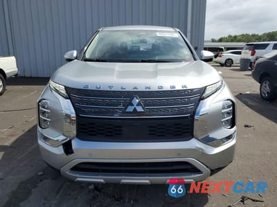 Piąte zdjęcie samochodu w środku: 2023 MITSUBISHI OUTLANDER SE VIN:JA4J3UA85PZ016377 - miniatura