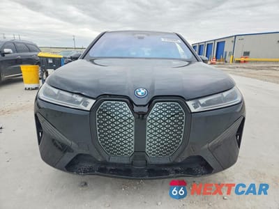 Piąte zdjęcie samochodu w środku: 2025 BMW IX M60 VIN:WB533CF00SCT39190 - miniatura