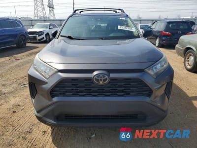 Piąte zdjęcie samochodu w środku: 2019 TOYOTA RAV4 LE VIN:JTMF1RFV6KJ006235 - miniatura