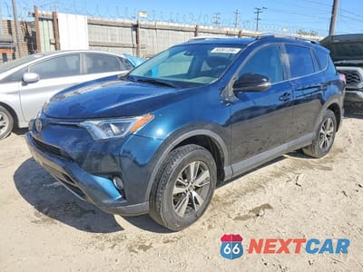 2017 TOYOTA RAV4 XLE JTMWFREVXHD105019 - główne zdjęcie licytacji z USA - miniatura