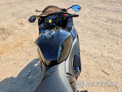Zdjęcie 6 z 9 samochodu: 2025 SUZUKI GSX1300 RR VIN:JS1EJ11D7S7100160 - miniatura