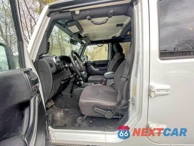 Zdjęcie 11 z 12 samochodu: 2015 JEEP WRANGLER UNLIMITED SAHARA VIN:1C4BJWEGXFL540381 - miniatura