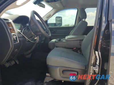 Zdjęcie 7 z 12 samochodu: 2018 RAM 2500 ST VIN:3C6UR5CL2JG396737 - miniatura