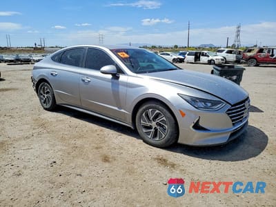 Czwarte zdjęcie samochodu z boku: 2021 HYUNDAI SONATA HYBRID BLUE VIN:KMHL24JJ3MA021913 - miniatura
