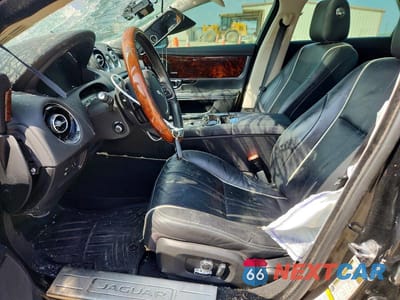Zdjęcie 7 z 12 samochodu: 2017 JAGUAR XJ VIN:SAJWA1C75H8W10478 - miniatura