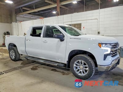 Czwarte zdjęcie samochodu z boku: 2023 CHEVROLET SILVERADO K1500 LT VIN:3GCPDDEKXPG268659 - miniatura