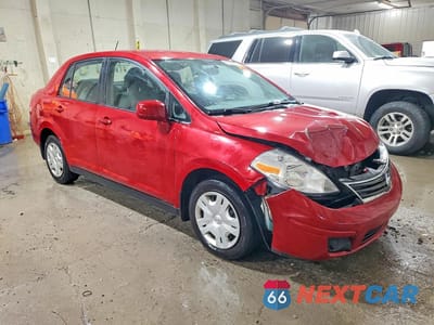 Czwarte zdjęcie samochodu z boku: 2010 NISSAN VERSA 1.8 S VIN:3N1BC1AP0AL372348 - miniatura