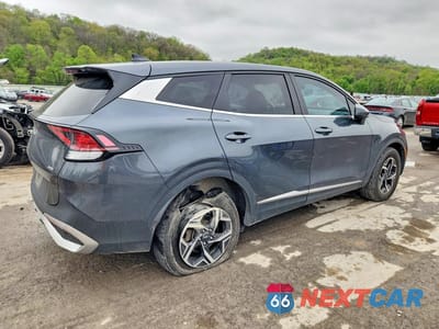 Trzecie zdjęcie samochodu z tyłu: 2023 KIA SPORTAGE LX VIN:KNDPUCAF2P7106992 - miniatura