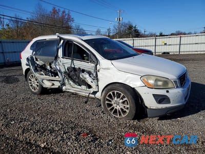 Czwarte zdjęcie samochodu z boku: 2010 VOLVO XC60 T6 VIN:YV4992DZ8A2021649 - miniatura