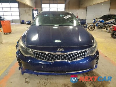 Piąte zdjęcie samochodu w środku: 2016 KIA OPTIMA SXL TURBO VIN:5XXGV4L23GG016190 - miniatura