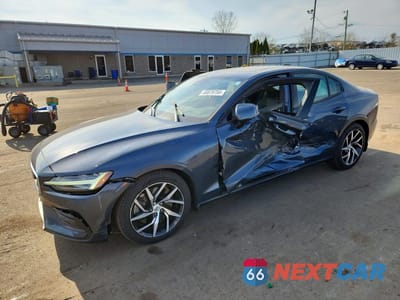 2019 VOLVO S60 T6 MOMENTUM 7JRA22TK4KG005284 - główne zdjęcie licytacji z USA - miniatura
