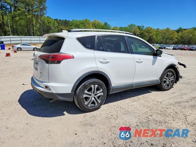 Trzecie zdjęcie samochodu z tyłu: 2018 TOYOTA RAV4 LE VIN:2T3ZFREV2JW429376 - miniatura
