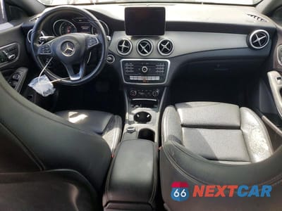 Zdjęcie 8 z 11 samochodu: 2018 MERCEDES-BENZ CLA 250 VIN:WDDSJ4EB5JN615435 - miniatura