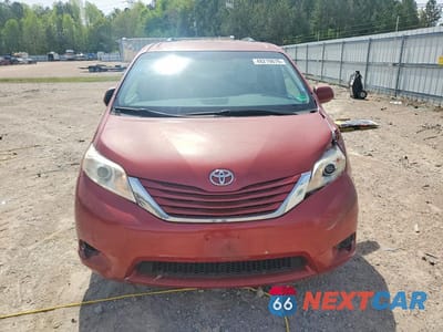 Piąte zdjęcie samochodu w środku: 2016 TOYOTA SIENNA LE 8-PASSENGER VIN:5TDKK3DC6GS719639 - miniatura