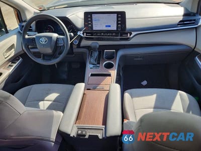 Zdjęcie 8 z 13 samochodu: 2024 TOYOTA SIENNA LE 8-PASSENGER VIN:5TDKRKEC1RS194254 - miniatura