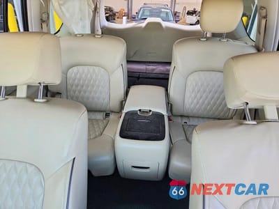 Zdjęcie 10 z 14 samochodu: 2019 INFINITI QX80 LUXE VIN:JN8AZ2NE6K9238268 - miniatura
