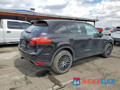 Trzecie zdjęcie samochodu z tyłu: 2011 PORSCHE CAYENNE S HYBRID VIN:WP1AE2A23BLA92657 - miniatura