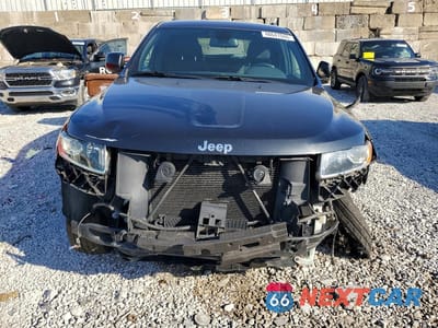 Piąte zdjęcie samochodu w środku: 2015 JEEP GRAND CHEROKEE LAREDO VIN:1C4RJFAG1FC838614 - miniatura
