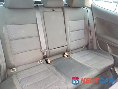 Zdjęcie 10 z 11 samochodu: 2011 VOLKSWAGEN GOLF VIN:WVWBB7AJ5BW218745 - miniatura