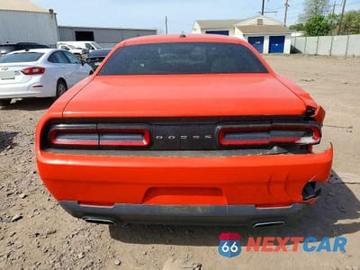 Zdjęcie 6 z 12 samochodu: 2017 DODGE CHALLENGER SXT VIN:2C3CDZAGXHH659295 - miniatura