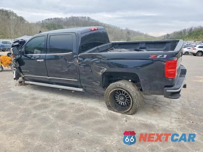 Drugie zdjęcie samochodu z przodu: 2019 CHEVROLET SILVERADO K2500 HEAVY DUTY LTZ VIN:1GC1KTEYXKF180859 - miniatura