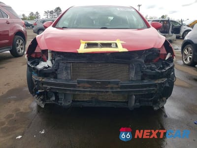 Piąte zdjęcie samochodu w środku: 2013 HYUNDAI ELANTRA GT BASE VIN:KMHD35LE1DU084644 - miniatura