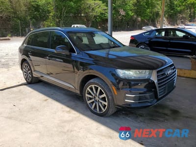 Czwarte zdjęcie samochodu z boku: 2017 AUDI Q7 PREMIUM PLUS VIN:WA1LAAF72HD013366 - miniatura