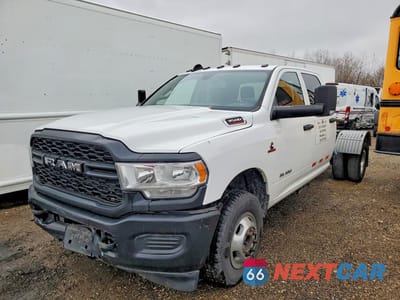 2019 RAM 3500 TRUCK CAB AND CHASSIS 3C7WRTCL7KG643390 - główne zdjęcie licytacji z USA - miniatura